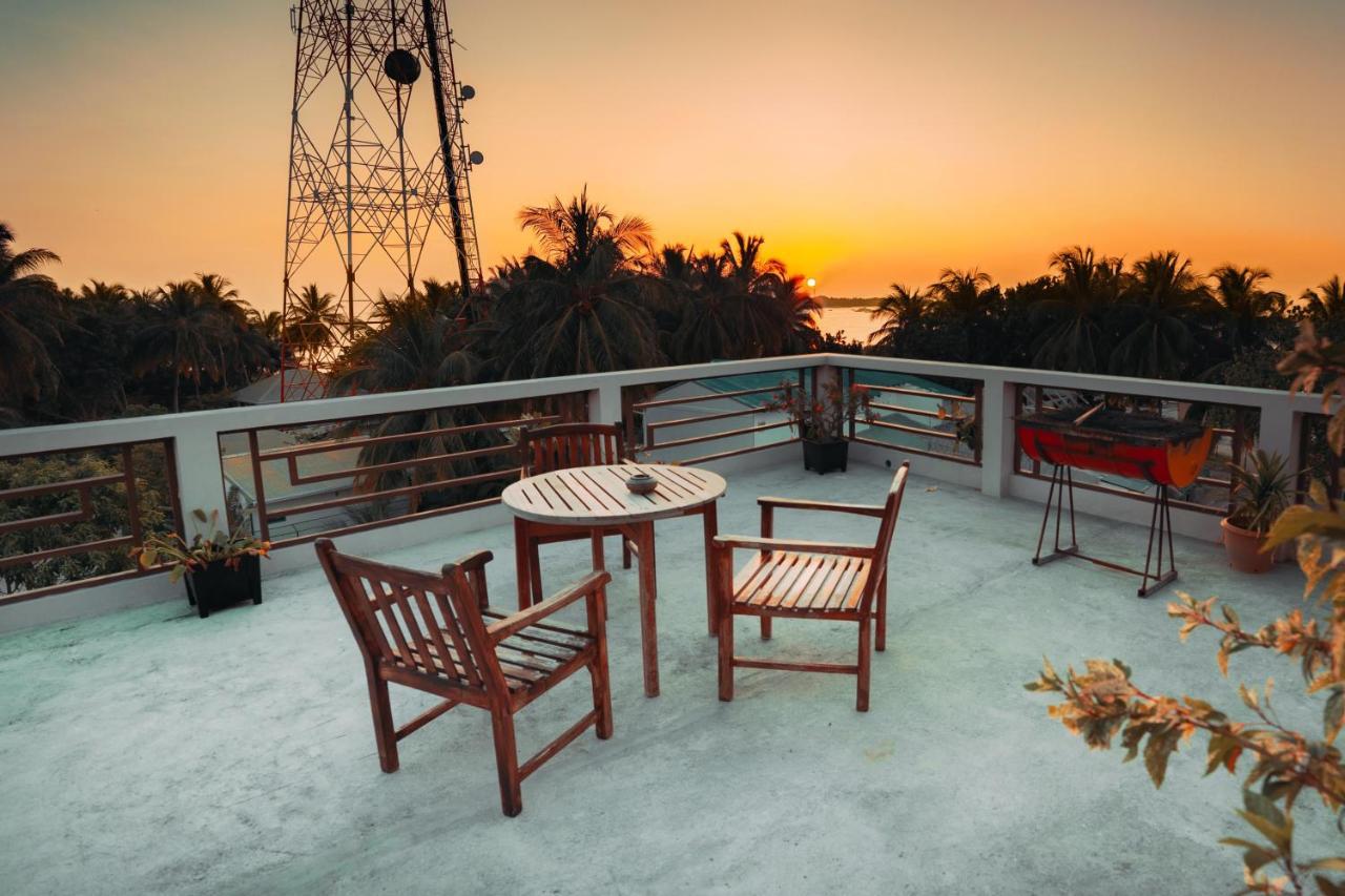 White Coral Rasdhoo Hotel Exterior foto